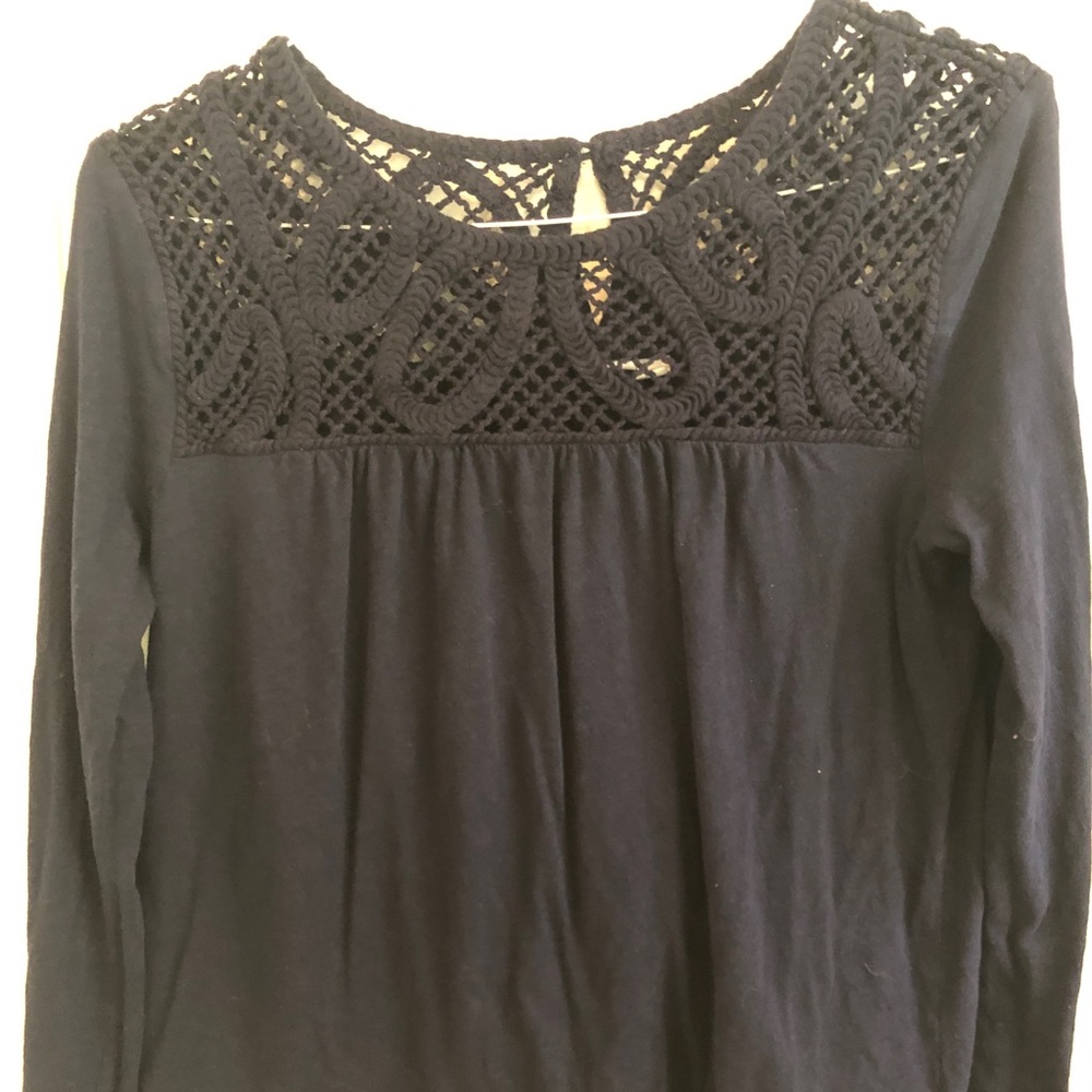 Navy long sleeve gap shirt